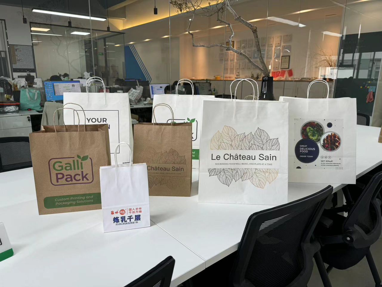 One Pass Single Pass High speed printer, kraft boxes, corrugated boxes, specialty paper, cotton paper, rice paper and other absorbent materials.